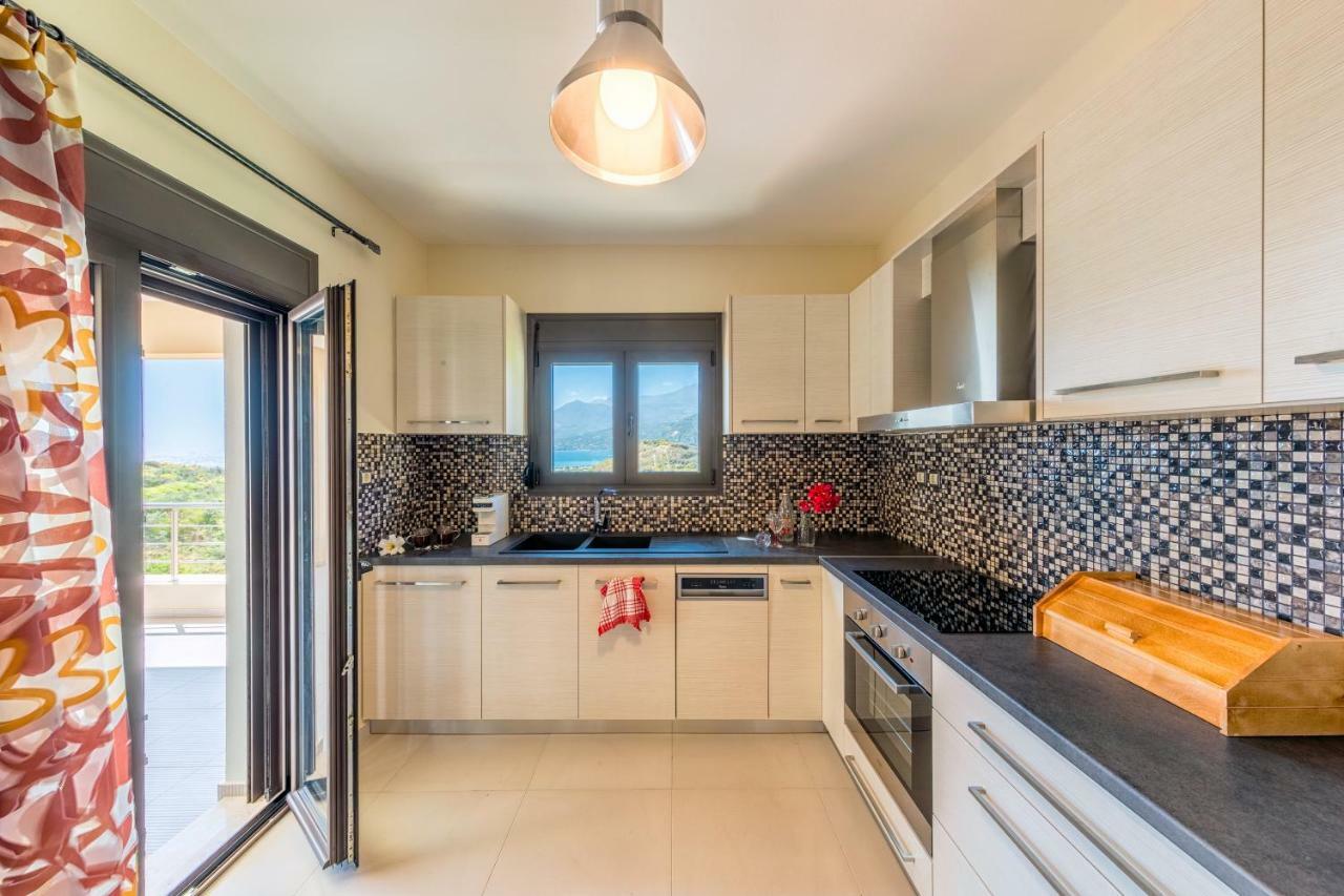 Sunflower Villa Плакиас Екстериор снимка